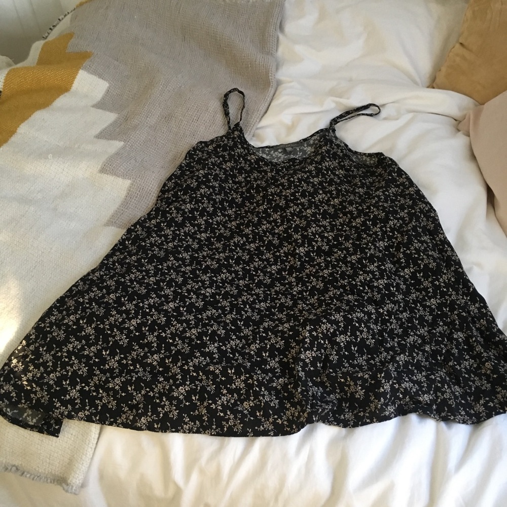 American eagle black patterned dress
